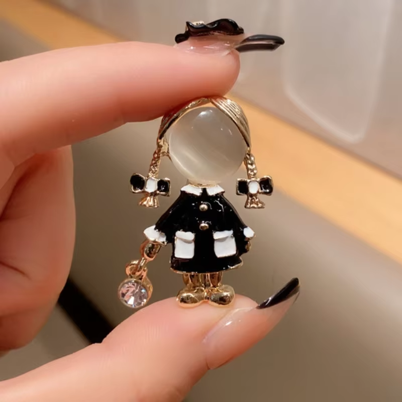Women Jewelry Accessories For Black Dress - Wykwintne, urocze broszki z czarną emalią