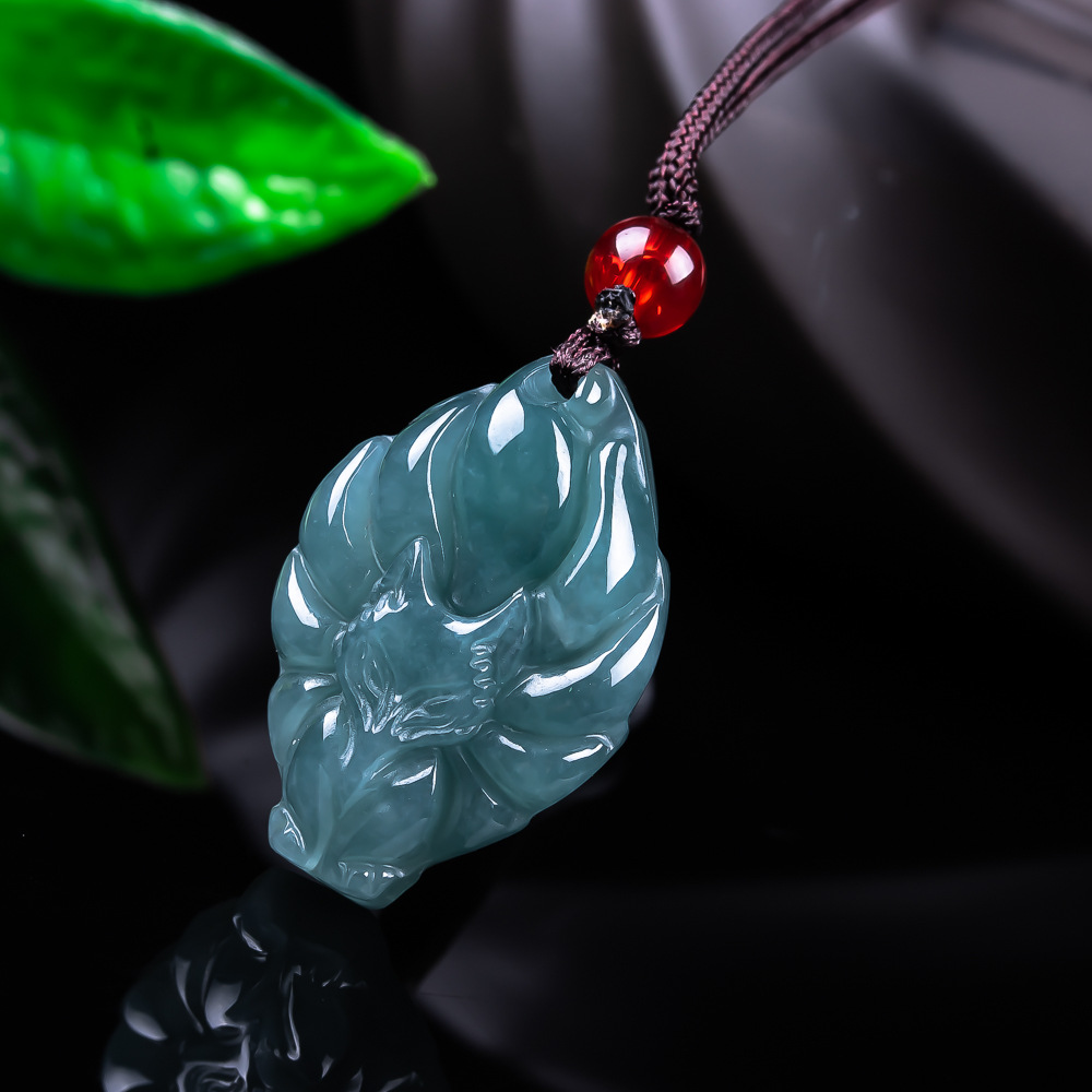 Accessories Woman - Naturalny Birmanski Jadeitowy Wisiorek Lis Naszyjnik